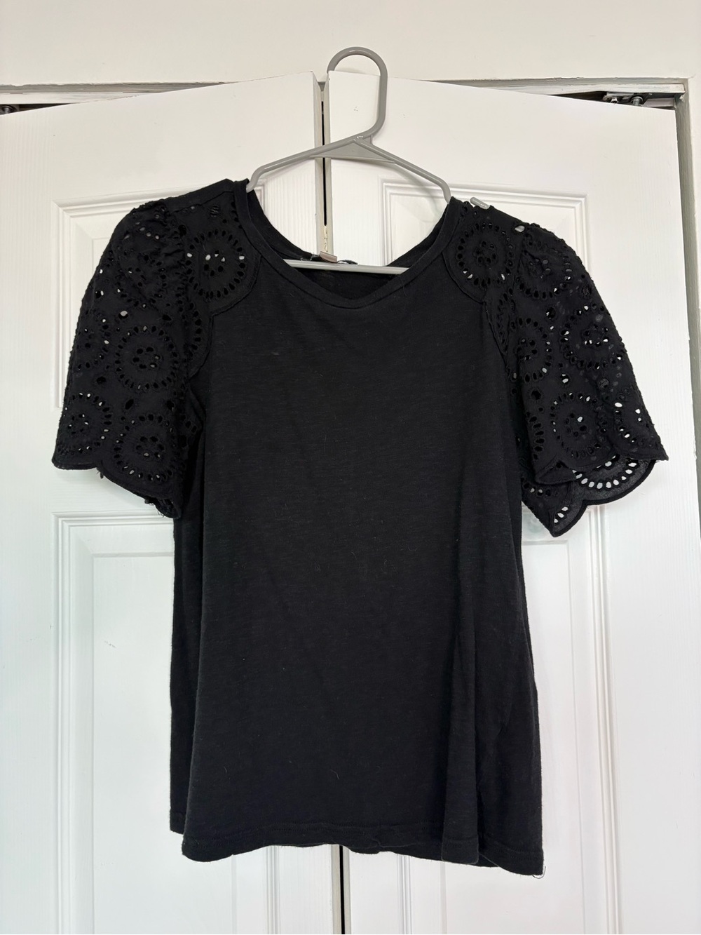 Tahari Black Short Sleeve Eyelet Top